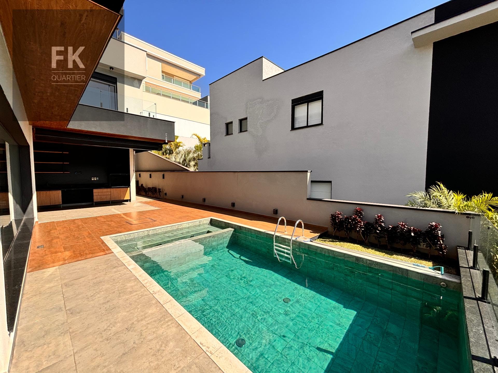 Casa à venda com 4 quartos, 4 suítes, 4 vagas e 370m² no Alphaville, Santana de Parnaíba (SP) — foto 16 de 30
