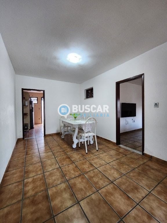 Casa à venda com 3 quartos, 1 suíte, 2 vagas e 242m² no Queimadinha, Feira de Santana (BA) — foto 9 de 16