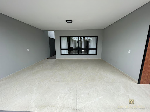 Casa de Alto Padrão no Bairro Glória | 3 Suítes | JOINVILLE