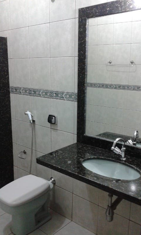 casa-a-venda-6-quartos-2-vagas-bairro-brasil-uberl