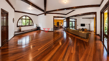 Casa Duplex na Barra da Tijuca RJ com 6 Dormitórios e 5 Suítes