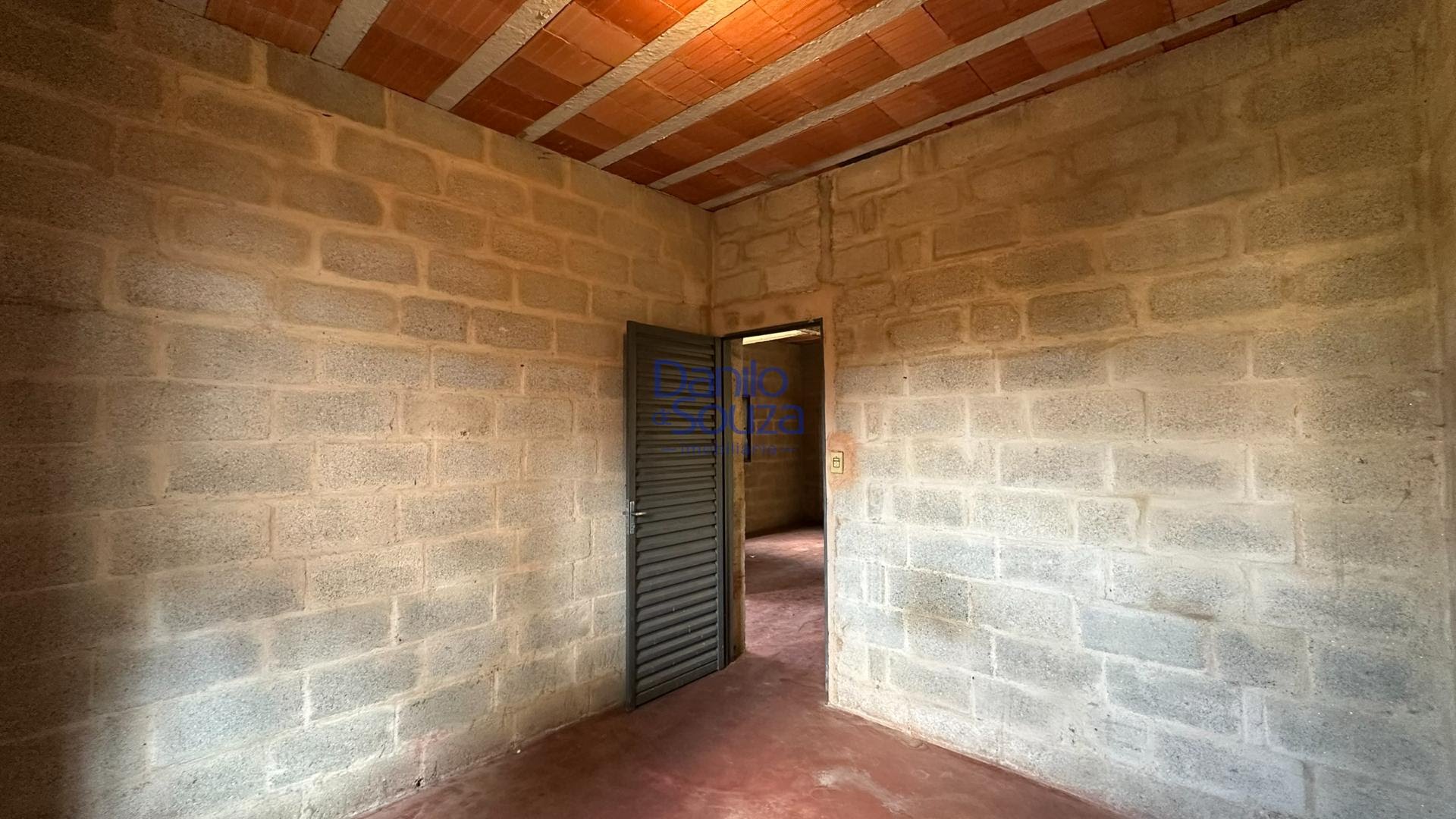Casa à venda com 2 quartos, 1 banheiro, 1 vaga e 250m² no São Domingos, Araxá (MG) — foto 7 de 11