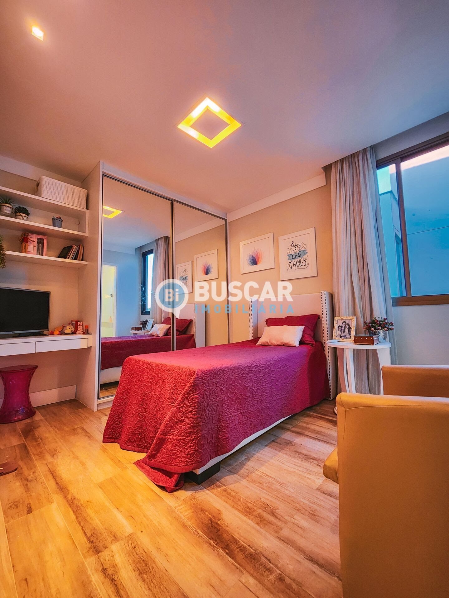 Casa à venda com 3 quartos, 3 suítes, 2 vagas e 195m² no Registro, Feira de Santana (BA) — foto 8 de 22