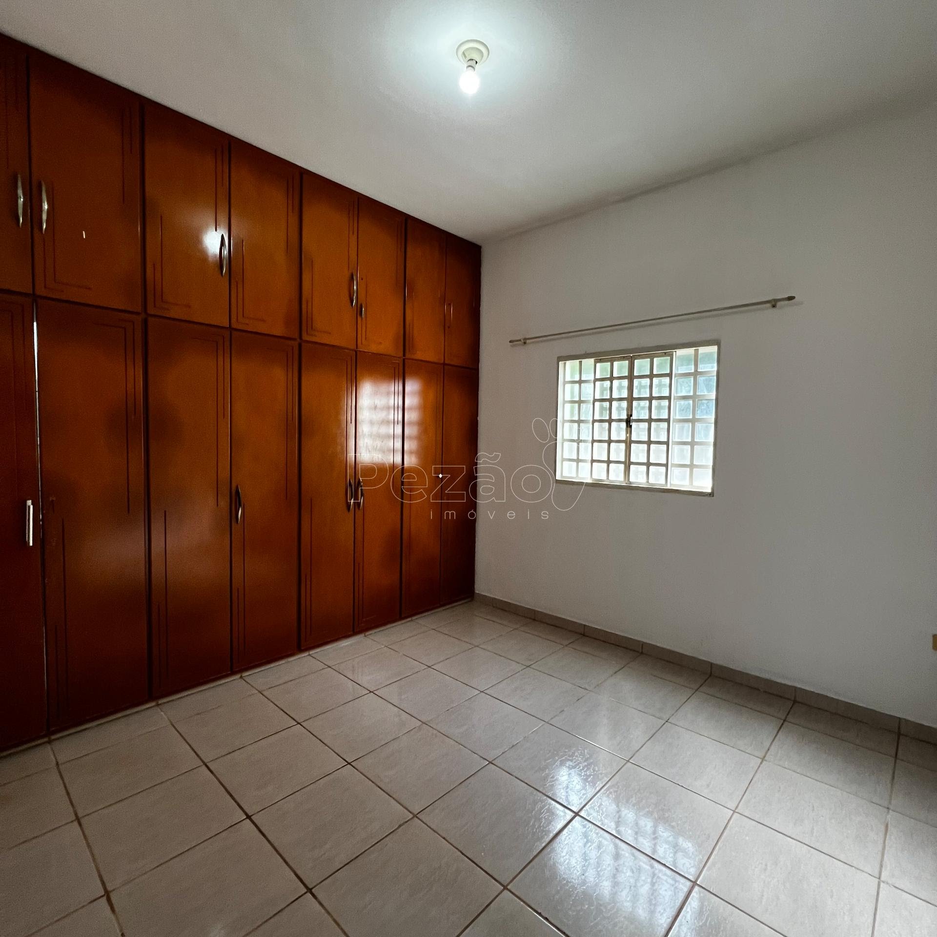 Casa à venda com 3 quartos, 1 suíte, 5 vagas e 375m² no Jardim Conde dos Arcos, Itapuranga (GO) — foto 16 de 21