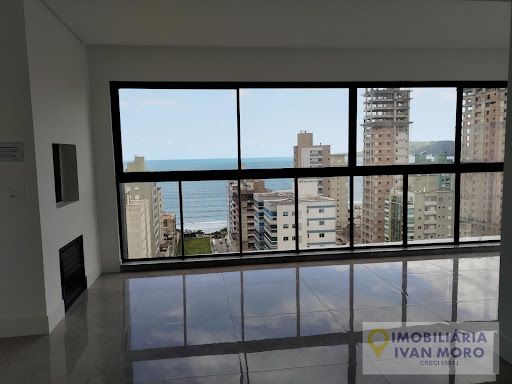 Apartamento  à venda em Meia Praia  -  Itapema, SC.