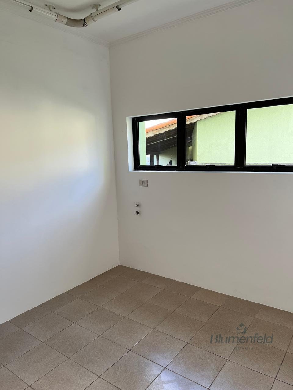 Comercial para alugar com 12m² no Jardim Angelo, Arujá (SP) — foto 2 de 3
