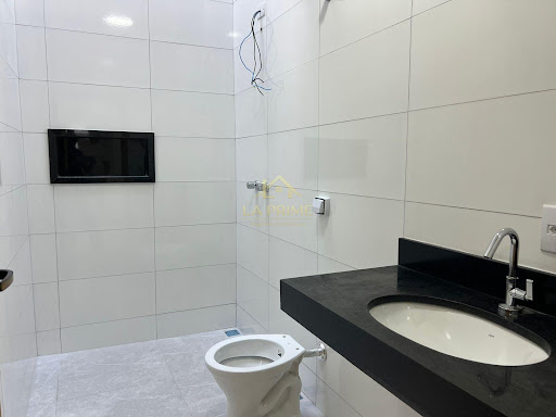 Casa em Condomínio no Jardim Santa Marta em Sorocaba, 102m²,  03 dormitórios, 01 suíte , 02 vagas de garagem.