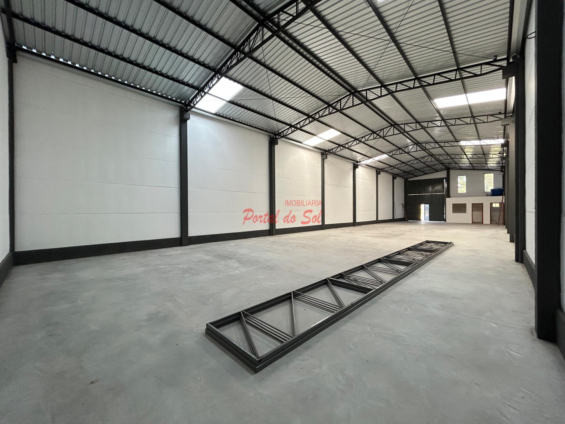 Comercial para alugar com 1 banheiro e 350m² no Jd. Minas Gerais, Santo Antônio da Platina (PR) — foto 9 de 11