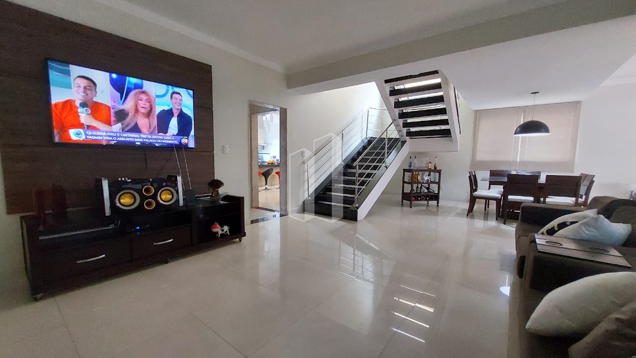 Casa à venda com 4 quartos, 4 suítes, 4 vagas e 211m² no Jardim América, Goiânia (GO) — foto 7 de 30