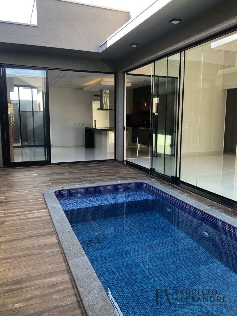 Casa à venda com 3 quartos, 5 banheiros, 4 vagas e 210m² no Gaivota II, São José do Rio Preto — foto principal