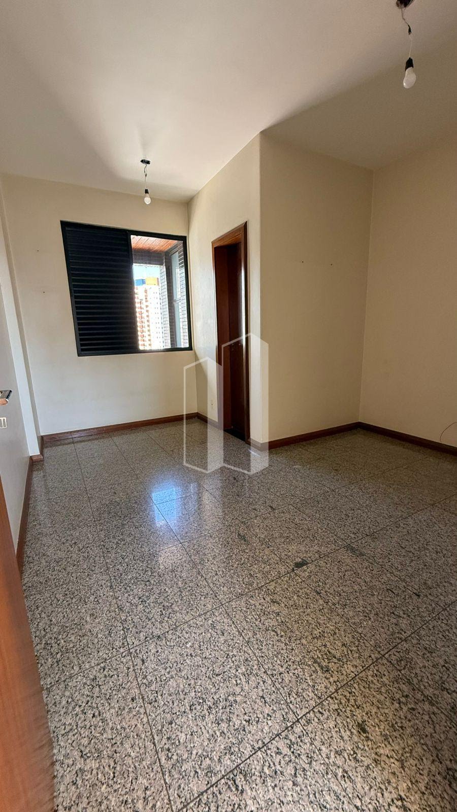 Apartamento à venda com 4 quartos, 3 suítes, 3 vagas e 220m² no Setor Oeste, Goiânia (GO) — foto 25 de 30