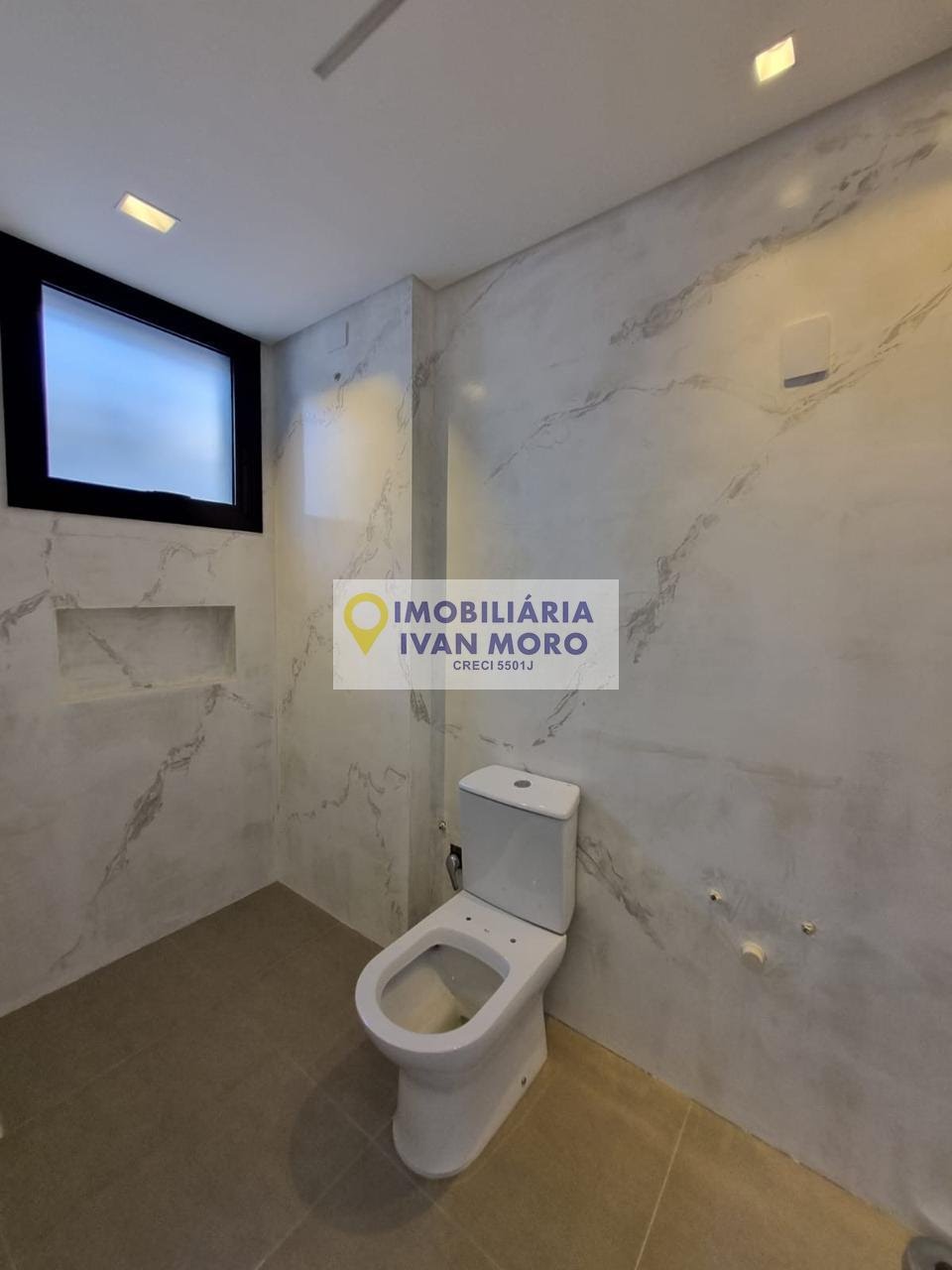 Apartamento à venda com 4 quartos, 3 suítes, 3 vagas e 200m² no Jurerê, Florianópolis (SC) — foto 10 de 21