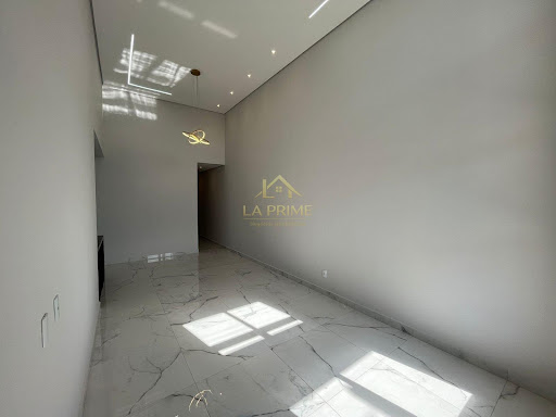 Casa em Condomínio no Jardim Novo Horizonte em Sorocaba, 137 m²,  03 dormitórios, 01 suíte , 04 vagas de garagem.