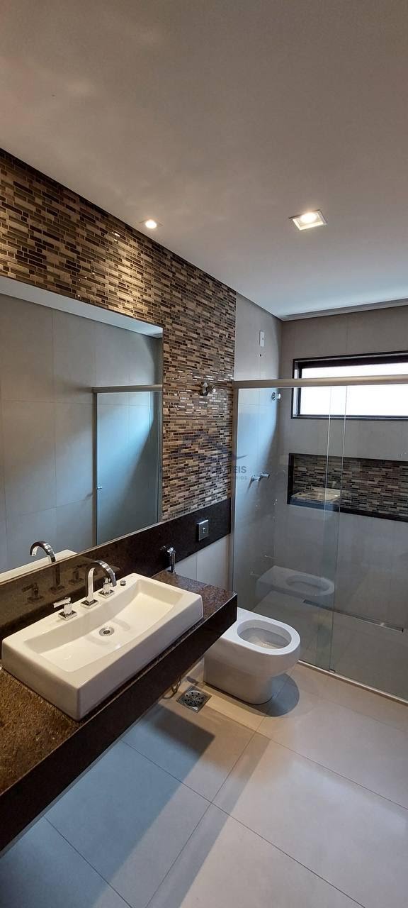 Casa à venda com 2 quartos, 1 suíte, 4 vagas e 250m² no Iporanga, Sete Lagoas (MG) — foto 9 de 19
