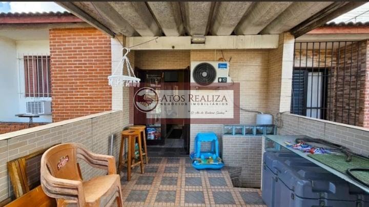 Casa à venda com 4 quartos, 3 banheiros, 1 vaga e 180m² no Interlagos, São Paulo (SP) — foto 2 de 28