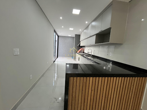 Casa de Condomínio em Cajuru do Sul - Sorocaba, SP