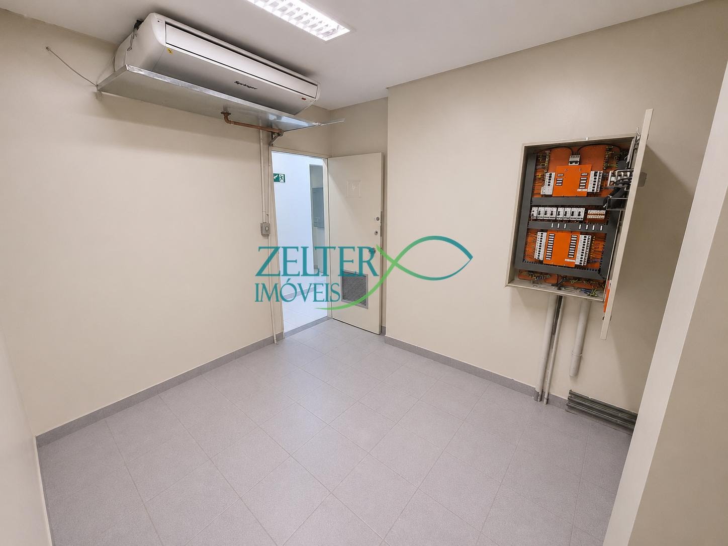 Comercial para alugar com 4 banheiros e 850m² no Penha, Rio de Janeiro (RJ) — foto 15 de 30