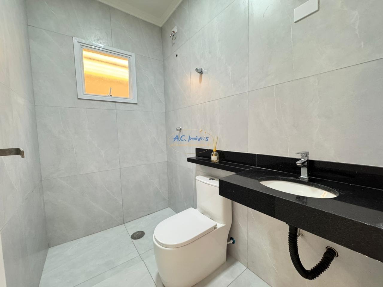 Casa à venda com 3 quartos, 2 suítes, 2 vagas e 115m² no Guilhermina, Praia Grande (SP) — foto 24 de 24