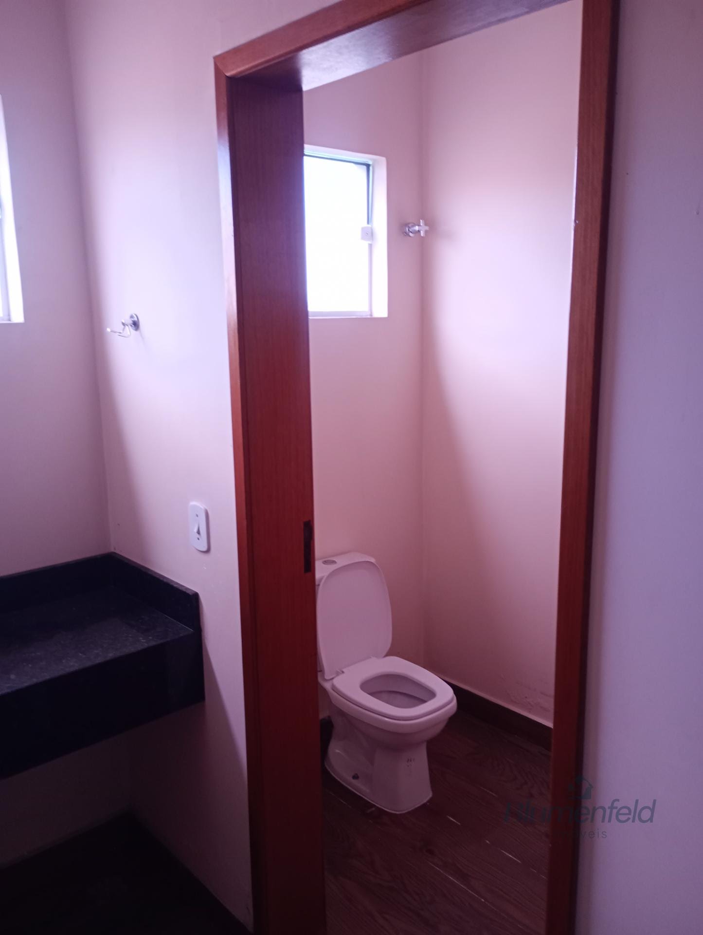 Comercial para alugar com 4 vagas e 200m² no Jardim Planalto, Arujá (SP) — foto 4 de 5