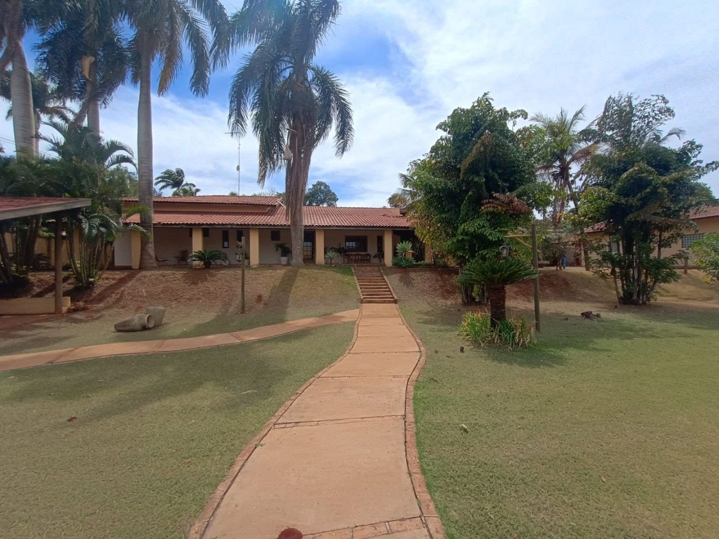 Rural à venda com 5000m² de terreno no Condomínio Chácaras Itambé, Ribeirão Preto — foto principal