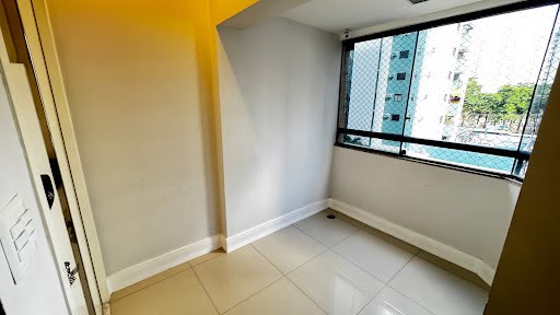 Apartamento à venda com 3 quartos, 1 suíte, 2 vagas e 107m² no Boa Viagem, Recife (PE) — foto 3 de 30