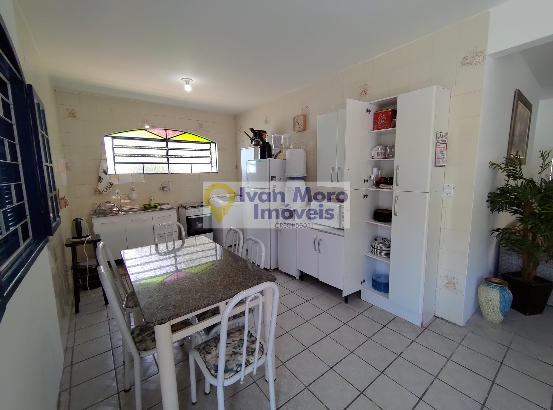 Casa para alugar com 4 quartos, 1 suíte, 3 vagas e 180m² no Daniela, Florianópolis (SC) — foto 10 de 27