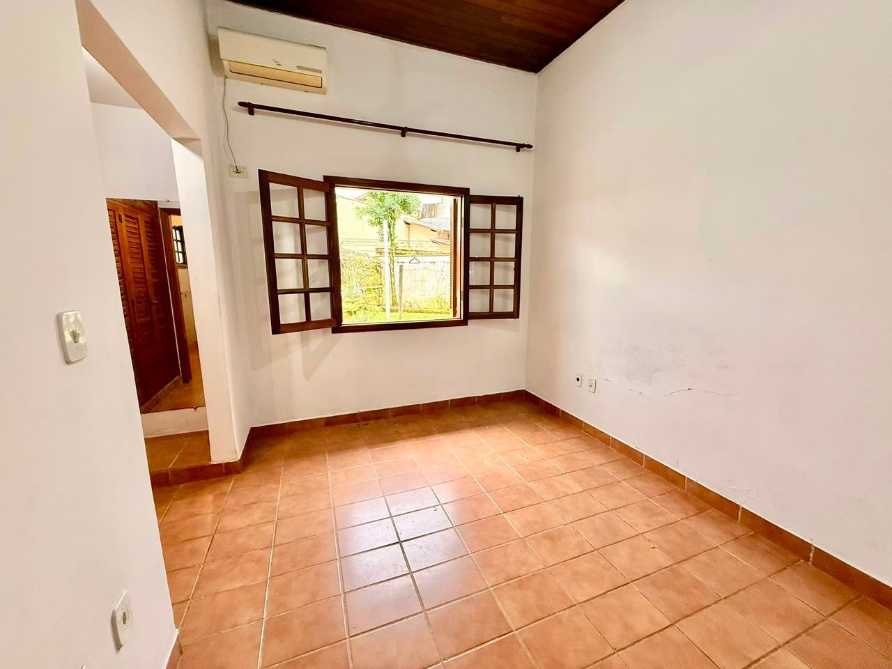 Casa à venda com 3 quartos, 3 banheiros, 4 vagas e 900m² no Jardim Carolina, Ubatuba (SP) — foto 12 de 17