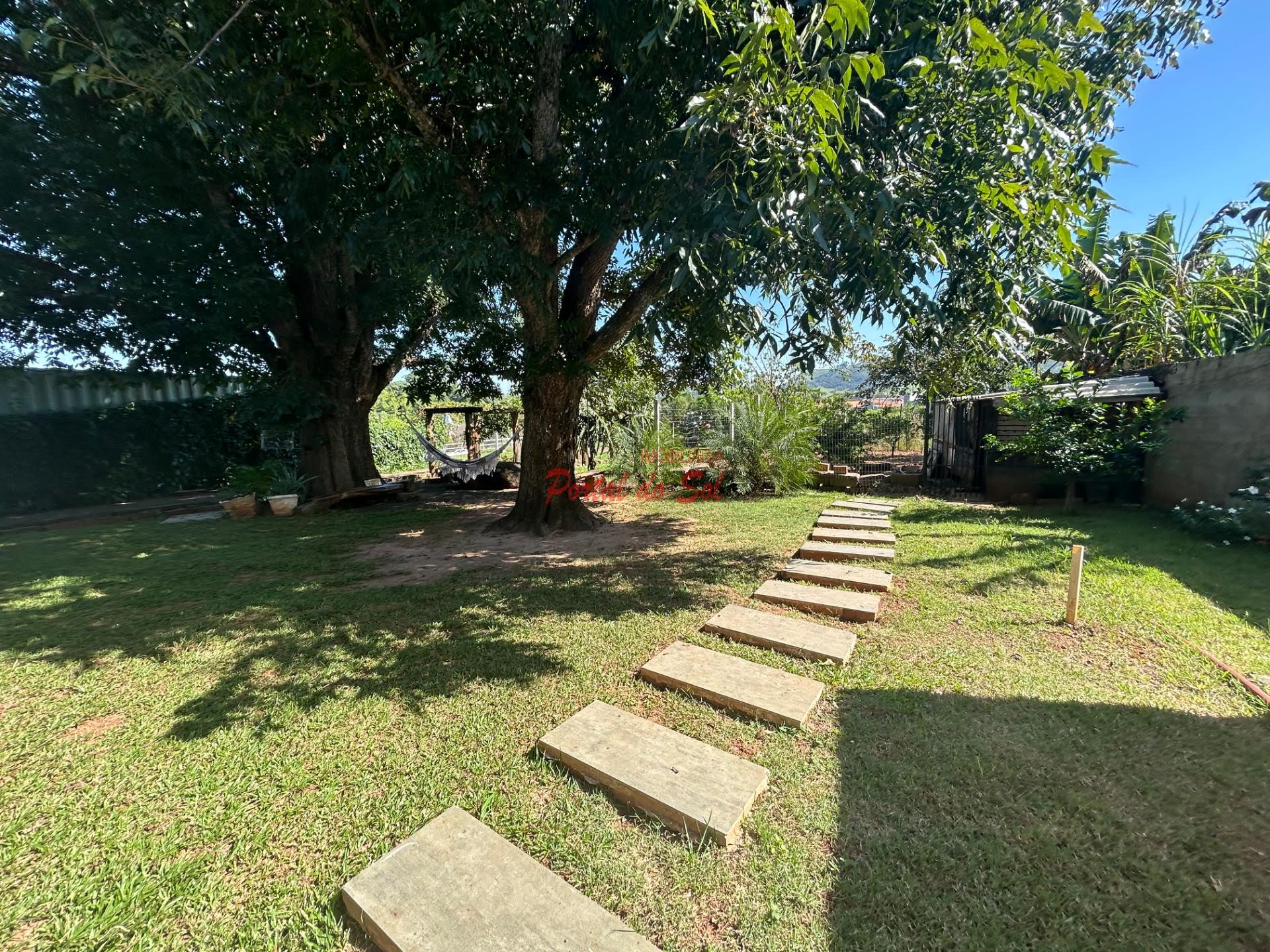 Casa à venda com 3 quartos, 2 suítes, 2 vagas e 180m² no Villagio Planalto, Santo Antônio da Platina (PR) — foto 3 de 17