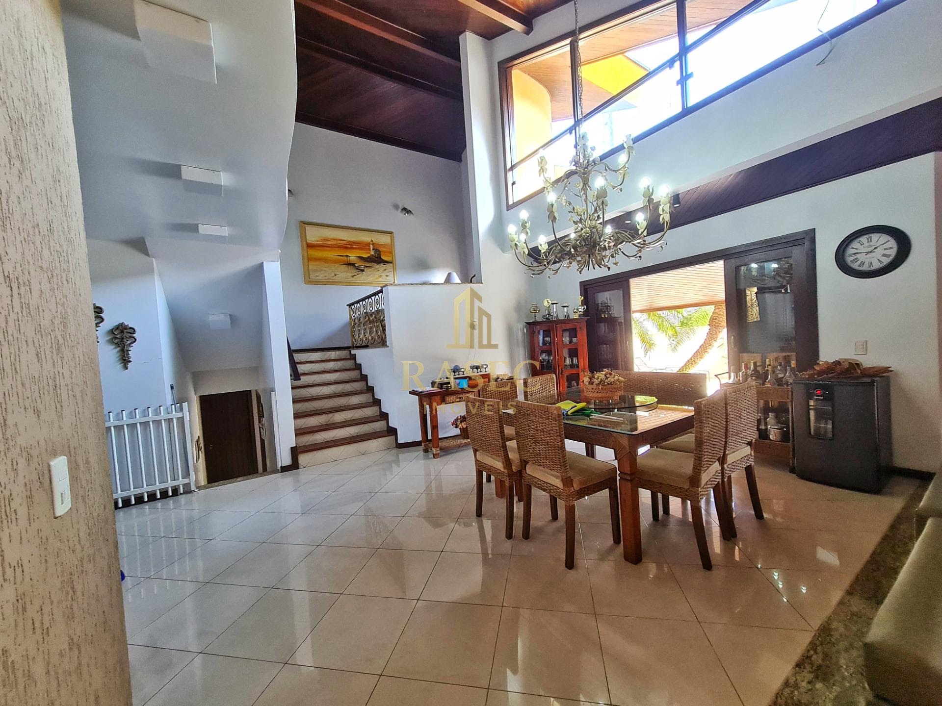 Casa à venda com 5 quartos, 1 suíte, 4 vagas e 294m² no Centro I, Brusque (SC) — foto 6 de 19