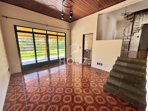 Sala integrada a varanda com Churrasqueira