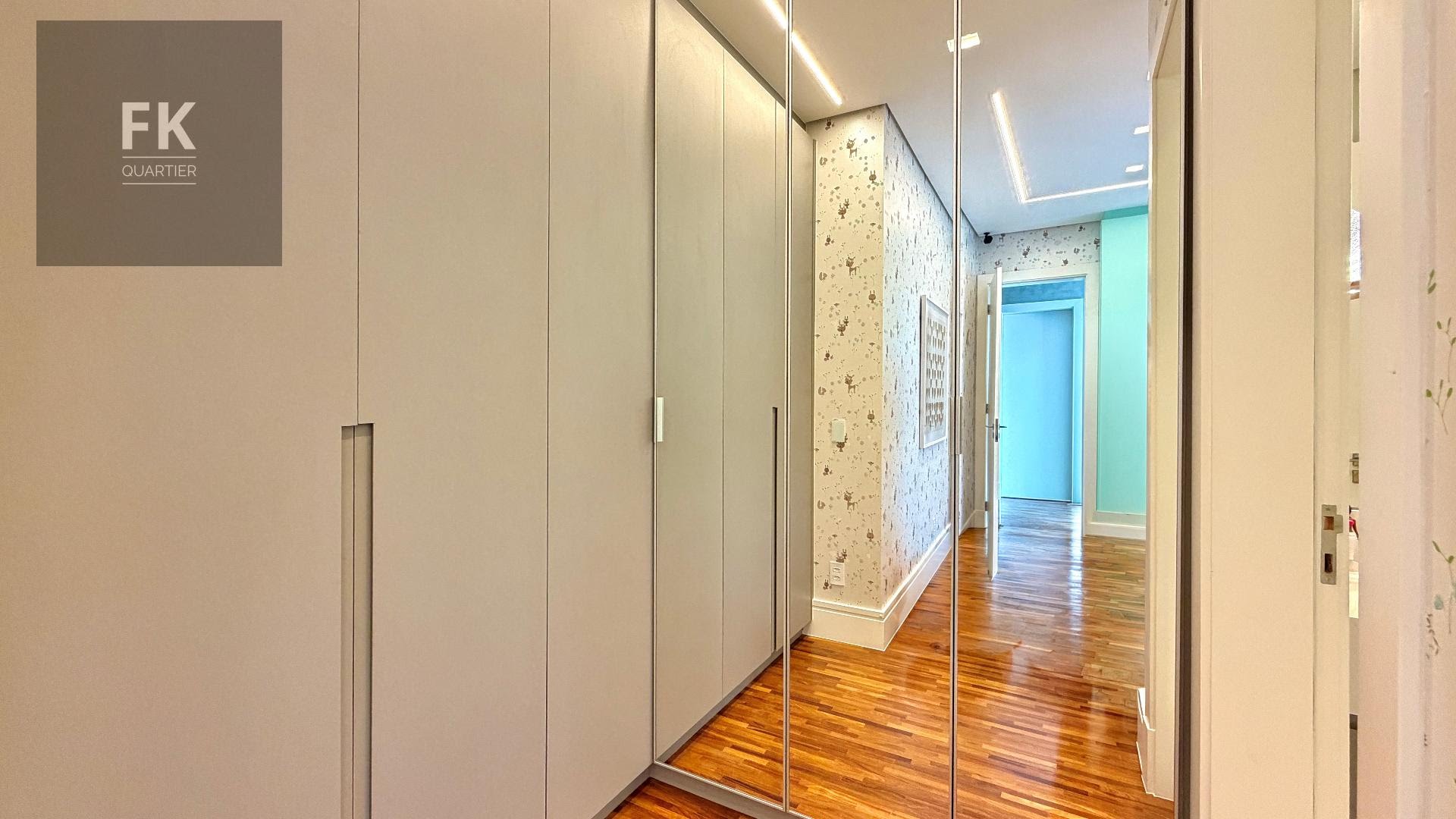Casa à venda com 4 quartos, 4 suítes, 4 vagas e 410m² no Alphaville, Santana de Parnaíba (SP) — foto 25 de 30