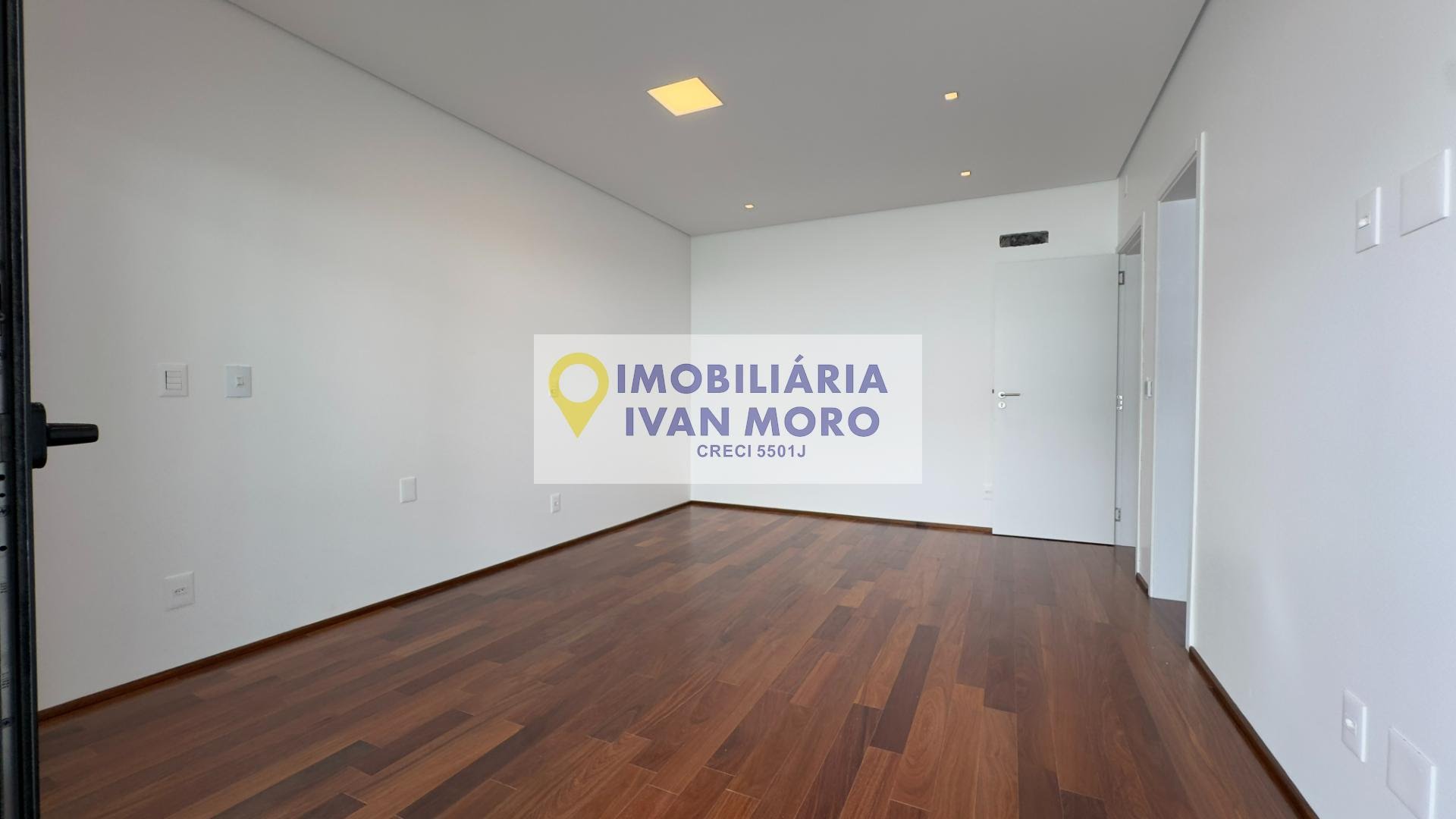 Casa à venda com 5 quartos, 5 suítes, 4 vagas e 467m² no Lagoa da Conceição, Florianópolis (SC) — foto 21 de 30