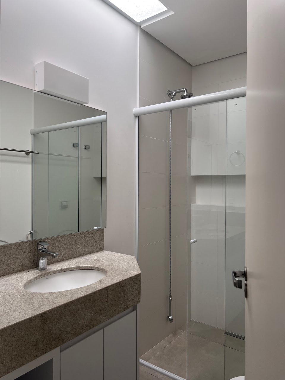 Casa à venda com 2 quartos, 1 suíte, 2 vagas e 180m² no Jurerê, Florianópolis (SC) — foto 9 de 17