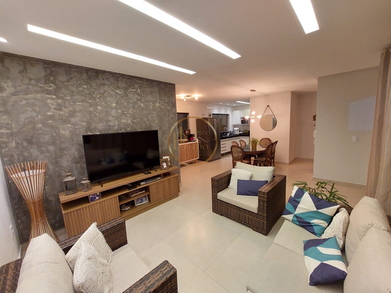 Casa à venda com 3 quartos, 1 suíte, 2 vagas e 116m² no Tabapiri, Porto Seguro (BA) — foto 2 de 16