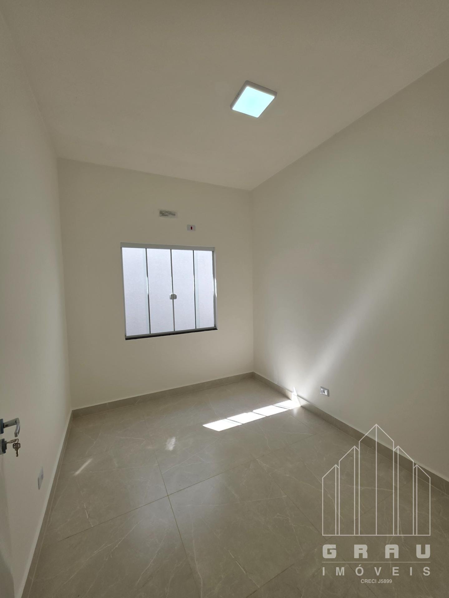 Casa no Loteamento Dona Brida  -  Foz do Iguaçu