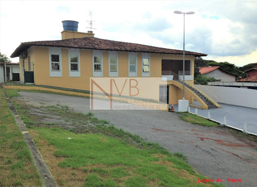 Casa na Granja Viana, 296m², 16 salas | 19 vagas