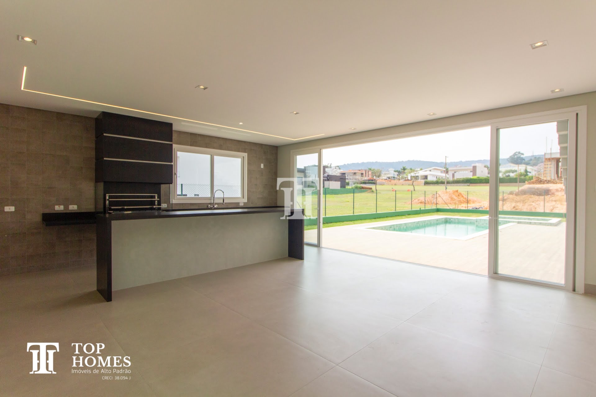 Casa térrea de alto padrão à venda no condomínio Portal Japy Golf Club em Cabreúva/SP