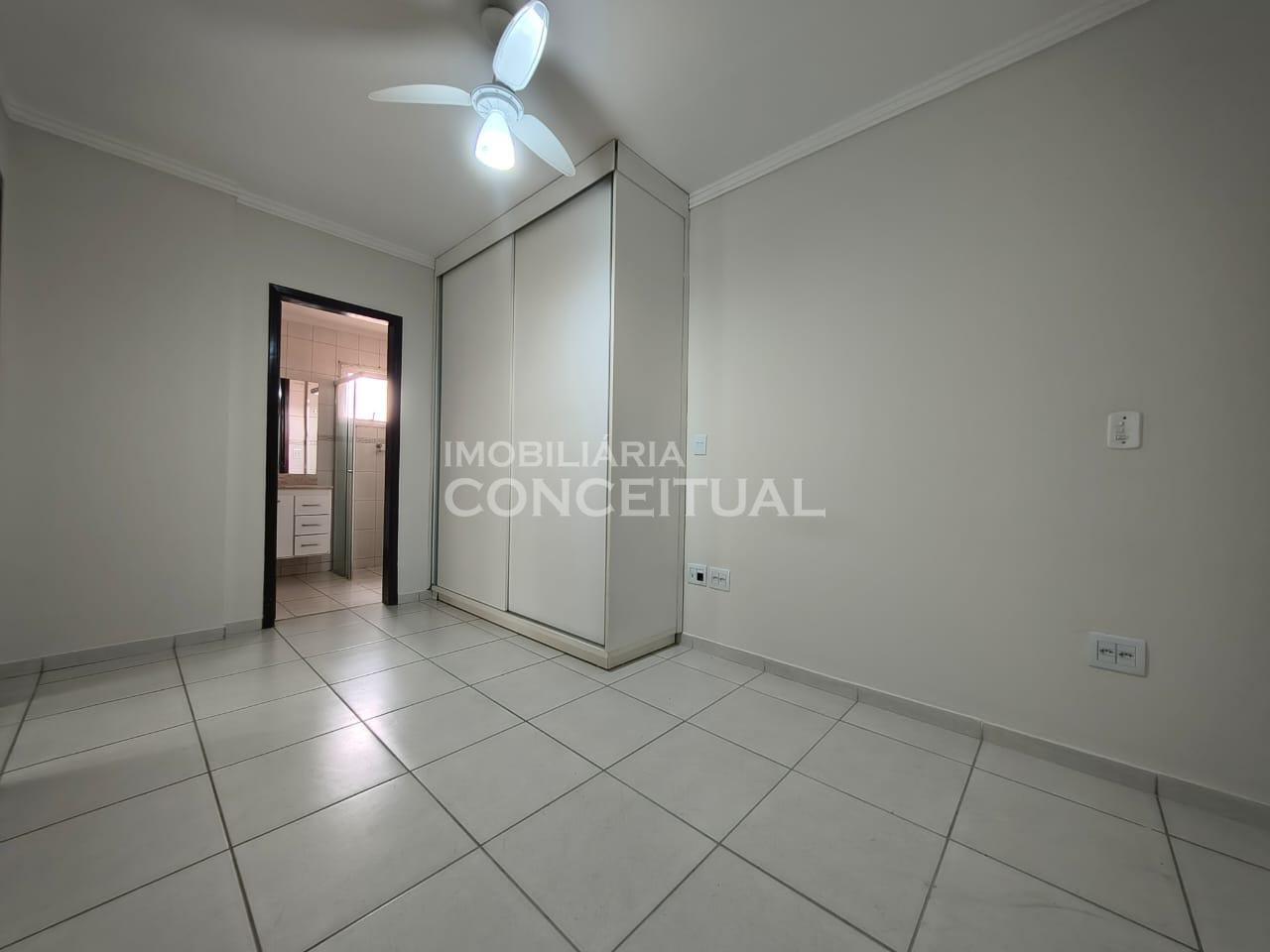 Quarto 2 - Armário