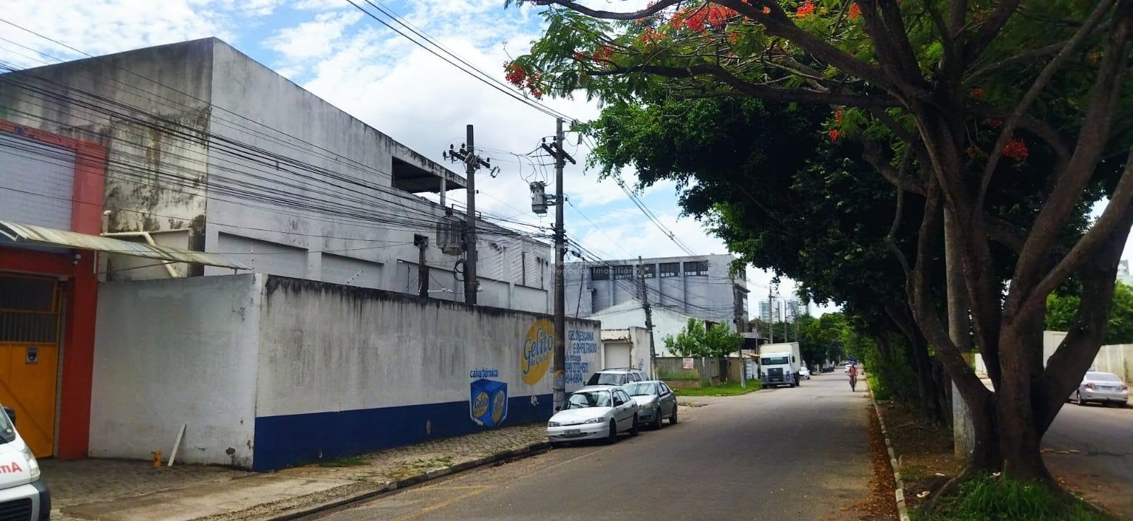 Fábrica de Gelo Porteira Fechada