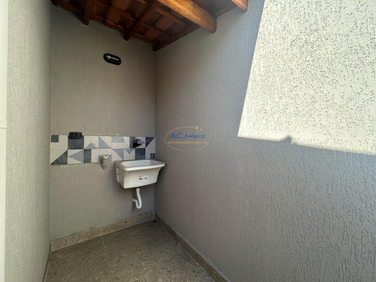Casa à venda com 2 quartos, 2 banheiros, 1 vaga e 55m² no Vila Tupi, Praia Grande (SP) — foto 12 de 22