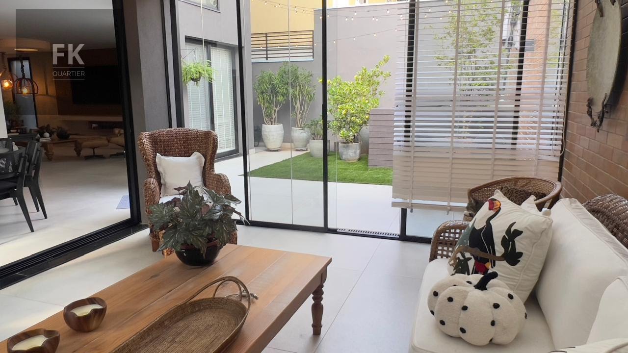 Casa à venda com 5 quartos, 4 suítes, 4 vagas e 300m² no Alphaville, Santana de Parnaíba (SP) — foto 7 de 30