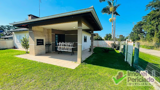 Casa à venda em Itapoá: 3 dormitórios e suíte | 93m²