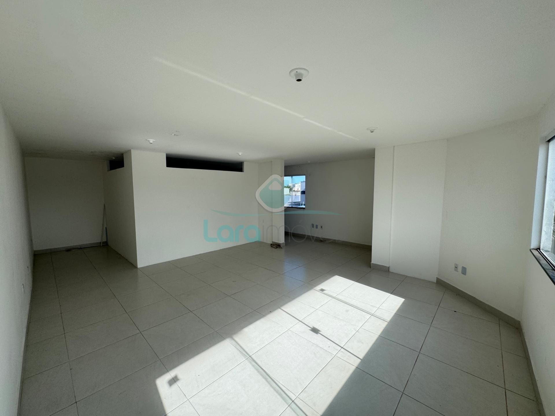 Comercial para alugar com 1 banheiro e 60m² no Sol e Mar, Macaé (RJ) — foto 7 de 9