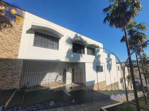 Casa  no Centro de Amparo - Opção Comercial 