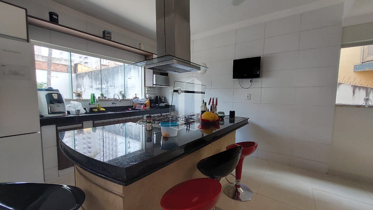 Casa à venda com 4 quartos, 4 suítes, 4 vagas e 211m² no Jardim América, Goiânia (GO) — foto 5 de 30