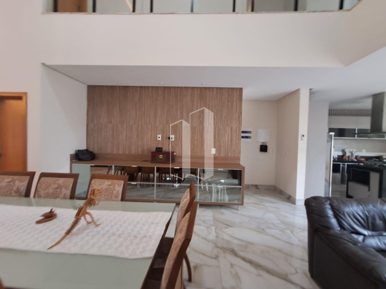Casa à venda com 4 quartos, 4 suítes, 4 vagas e 326m² no Cidade Vera Cruz - Jardins Mônaco, Aparecida de Goiânia (GO) — foto 4 de 25