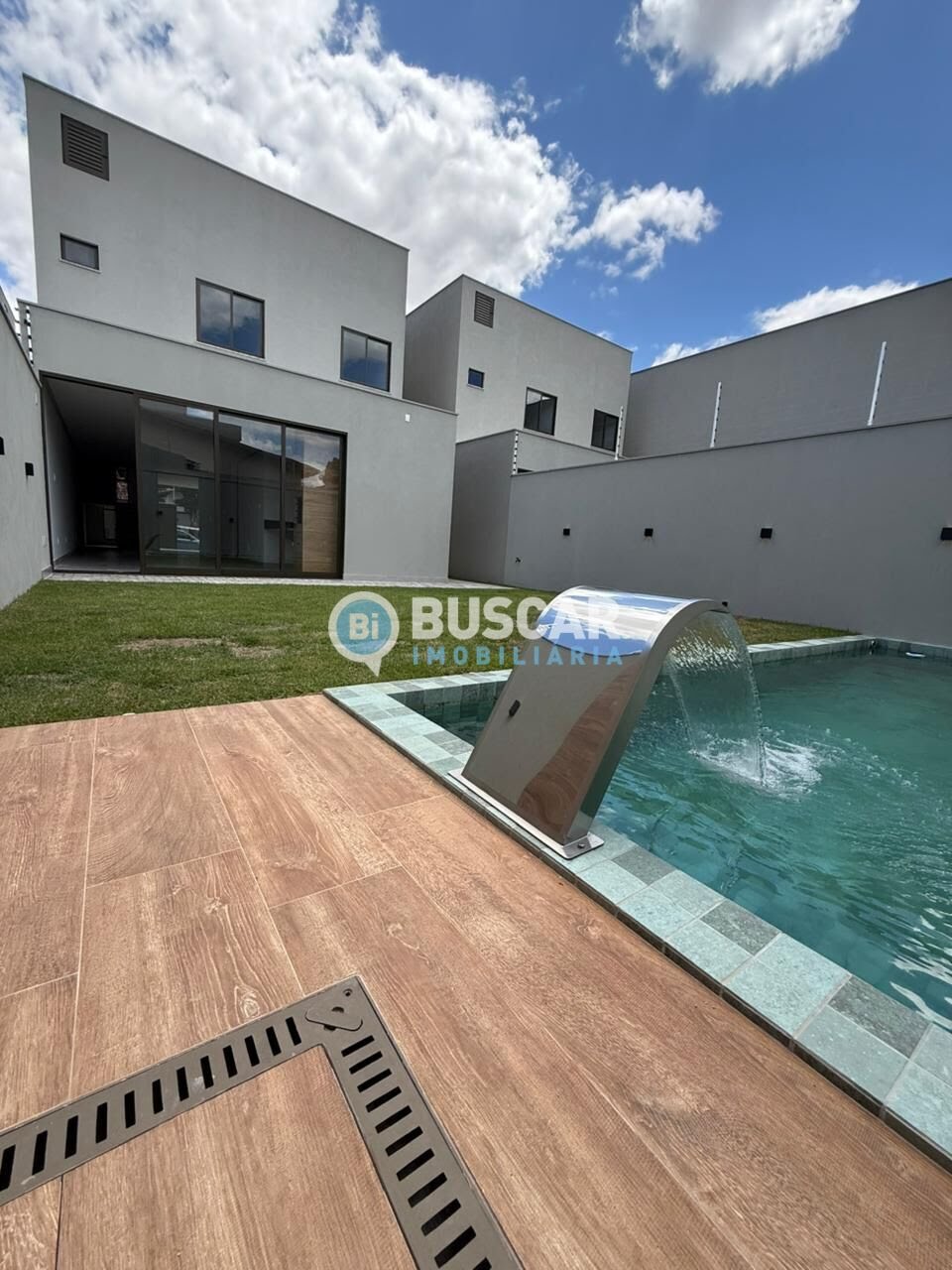 Casa à venda com 4 quartos, 4 suítes, 4 vagas e 240m² no Sim, Feira de Santana (BA) — foto 10 de 24