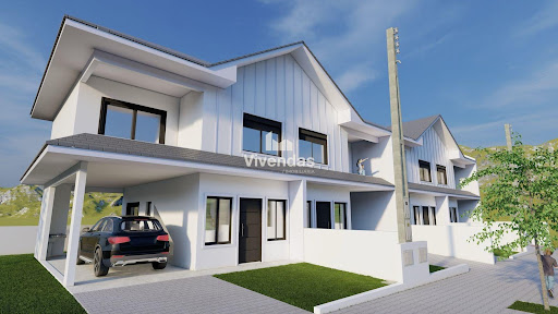Duplex em fase final de construção, em Linha Santa Cruz  -  Santa Cruz do Sul