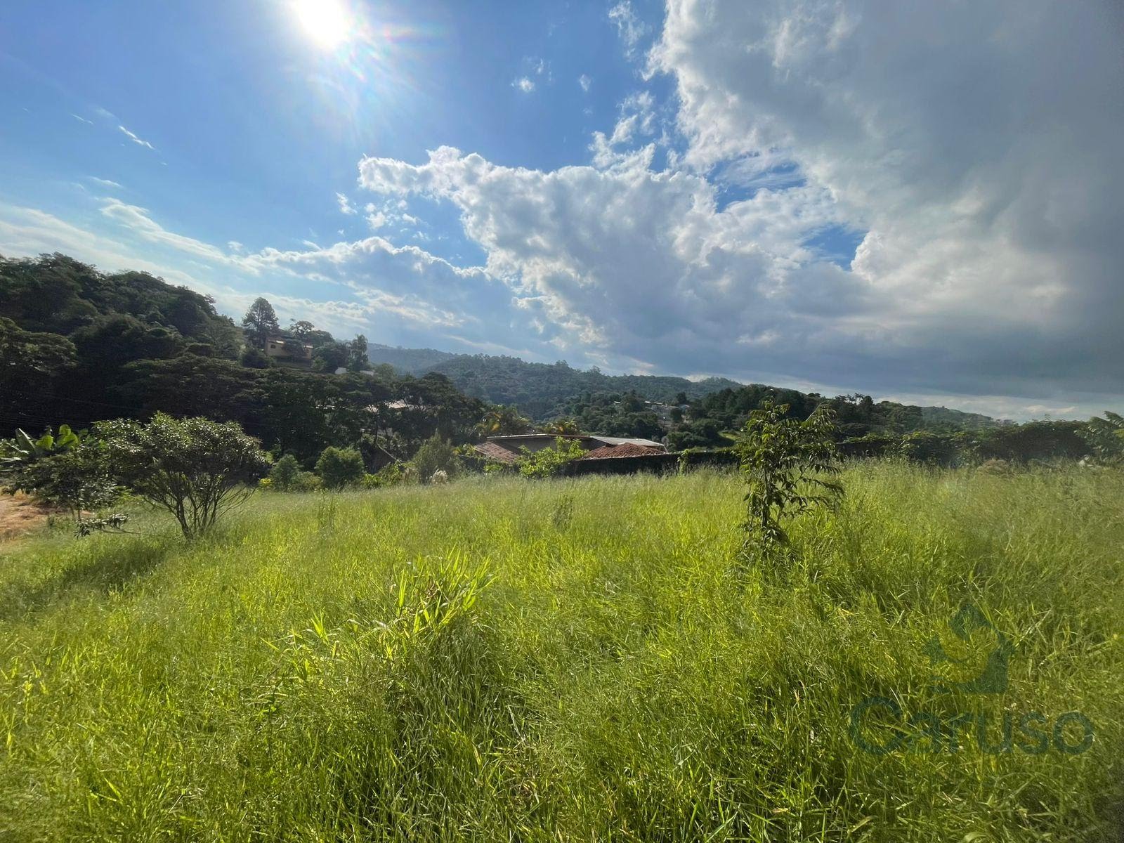Terreno à venda com 1290m² de terreno no Jardim São Jorge, Arujá (SP) — foto 2 de 4