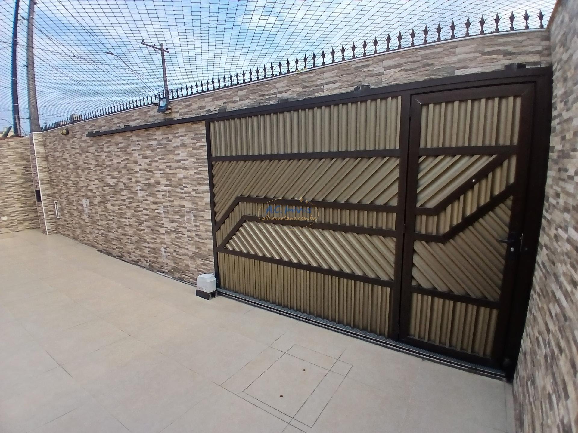 Casa à venda com 3 quartos, 1 suíte, 4 vagas e 130m² no Caiçara, Praia Grande (SP) — foto 3 de 30
